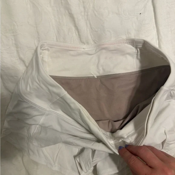 Lululemon Athletica White Athletic Shorts Lightweight Performance - Picture 3 of 5